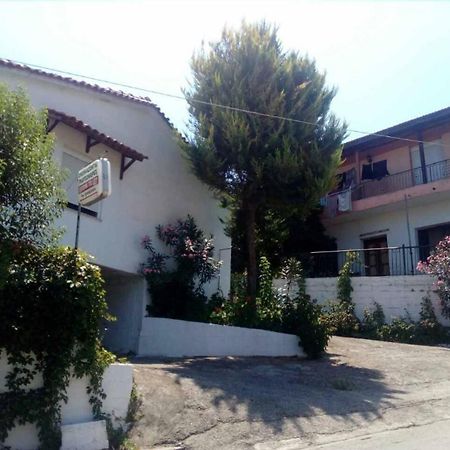 Ilias Appartements Tsaprounis Ellinika  Екстер'єр фото